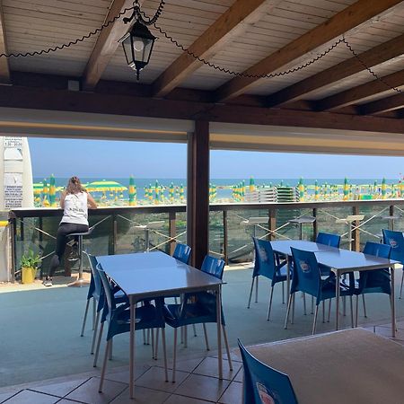 Conero-30Mt Dalla Spiaggia Di Sabbia-Bilocale E Corte-Delfino Porto Potenza Picena Exterior foto